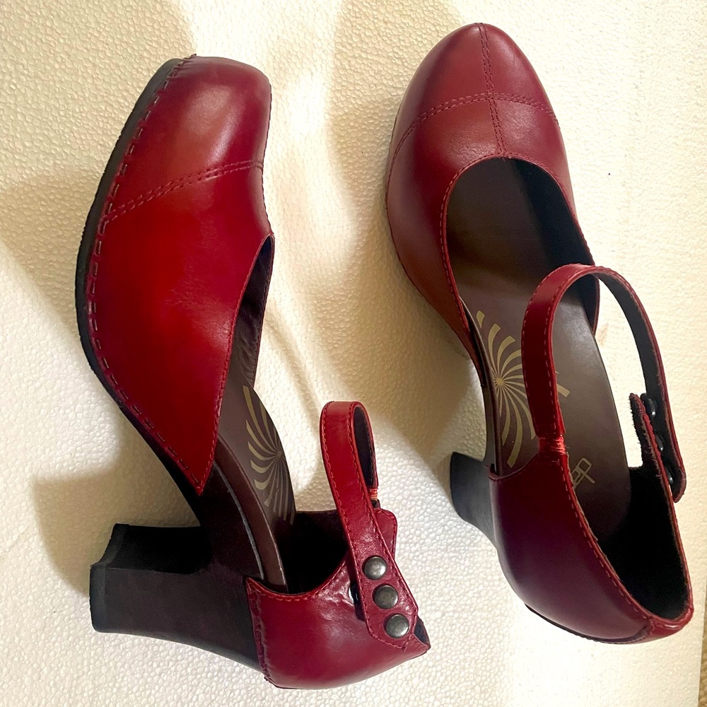 Dansko Mary Janes 41